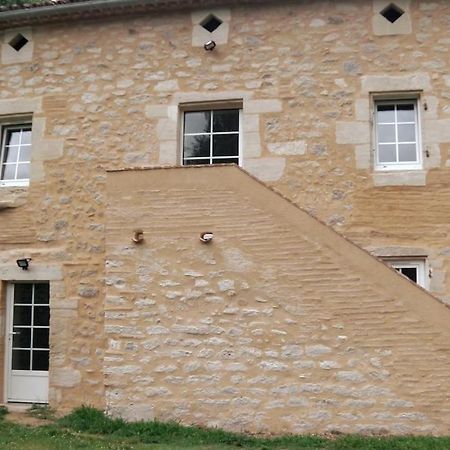 Meuble 2/4 Personnes Βίλα Noaillac Εξωτερικό φωτογραφία